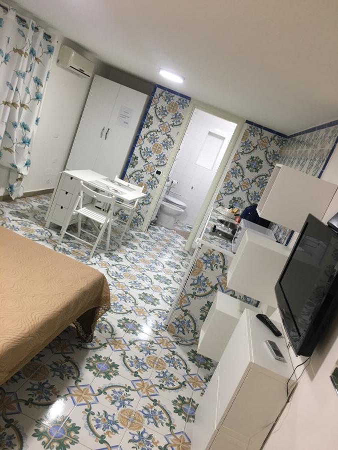 La Corte Del Re Borbone Panzió Caserta Kültér fotó