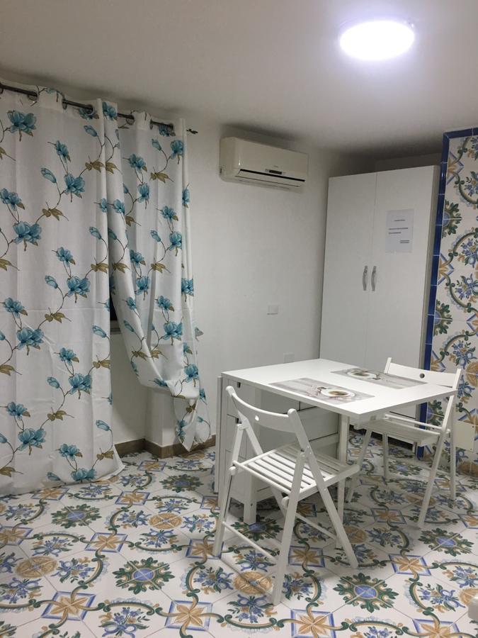 La Corte Del Re Borbone Panzió Caserta Kültér fotó